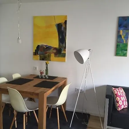 Exclusive Lounge